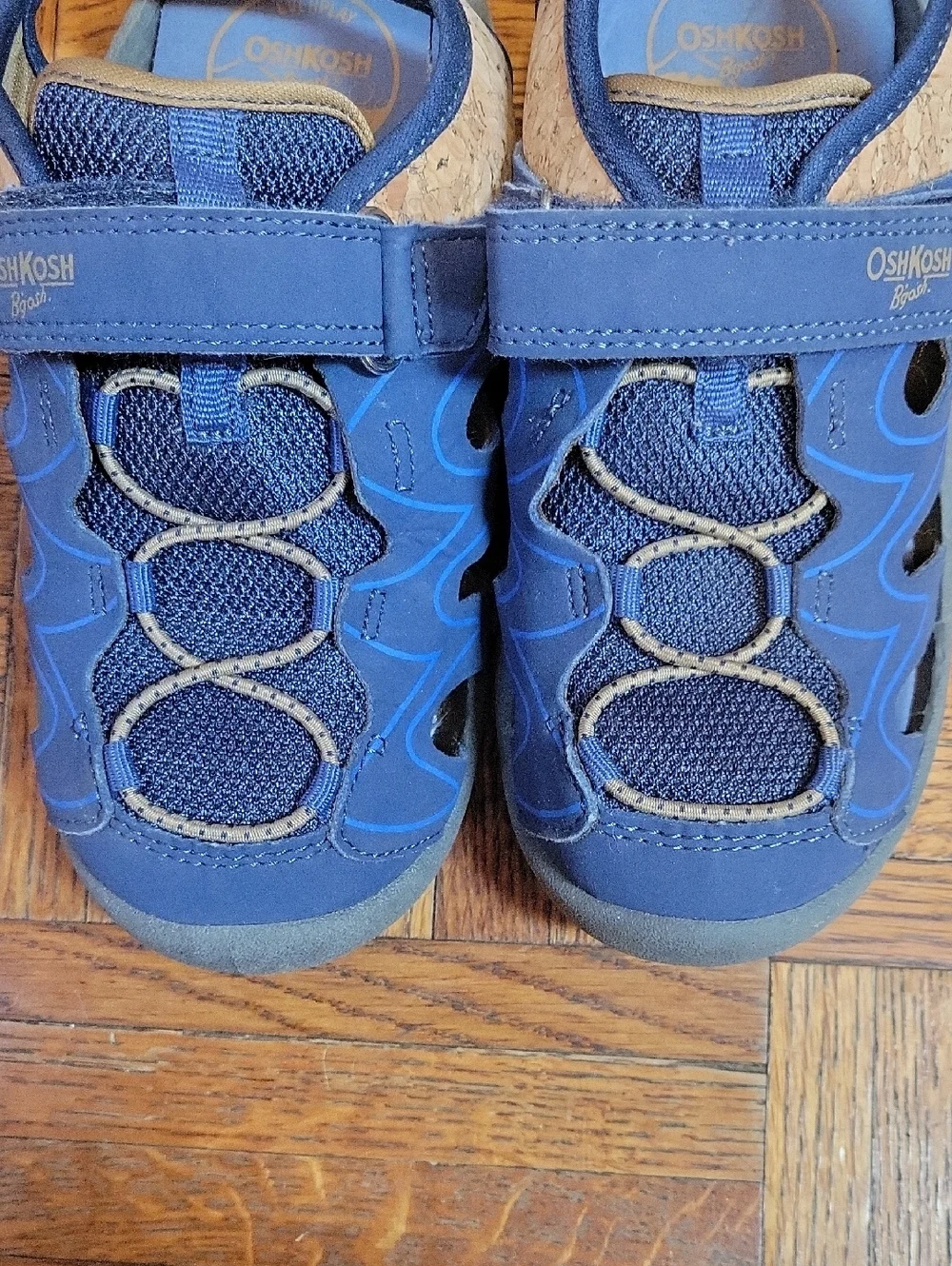 OshKosh B'gosh Kids Closed Toe Sandals Size 13 Like New